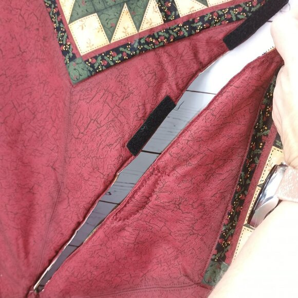 Quilted Christmas Tree Skirt With Closure Holiday Decor Reversible Red Green Yel - Picture 3 of 5